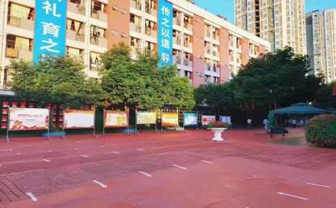 筑梦青春，温暖同行